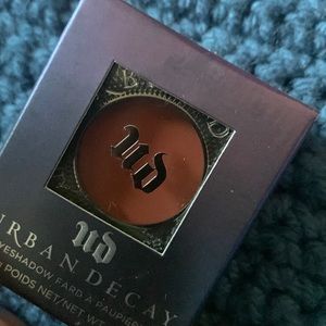 Urban Decay single shadow Spike